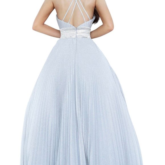 Dress - Picture 6 of 9